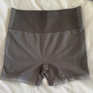 Outdoor Voices Biker shorts